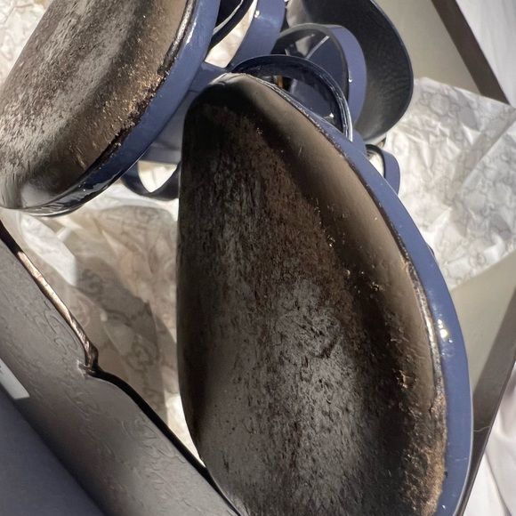 PREOWNED Gucci Ursula Cage Sandal Vernice Crystal Color: Uniform Blue Size: 38EU - Picture 5 of 9